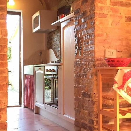 Agriturismo Il Canneto กาโซเล เดลซา ภายนอก รูปภาพ