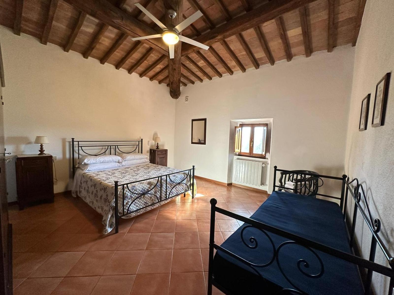 Agriturismo Il Canneto กาโซเล เดลซา ภายนอก รูปภาพ