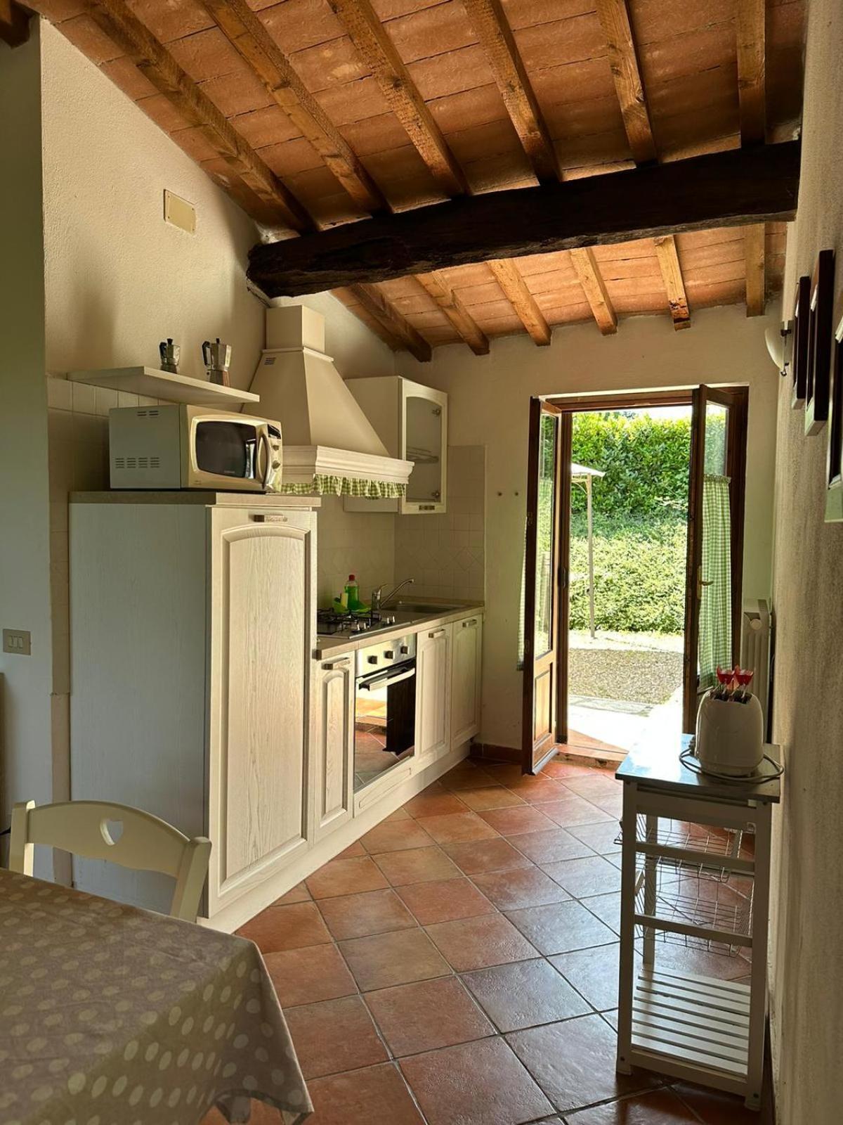 Agriturismo Il Canneto กาโซเล เดลซา ภายนอก รูปภาพ