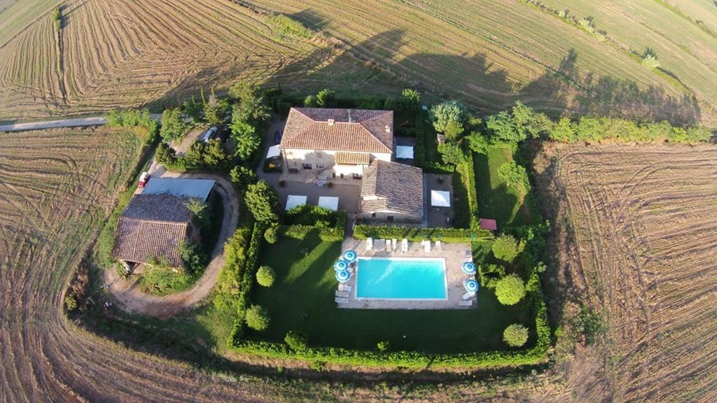 Agriturismo Il Canneto กาโซเล เดลซา ภายนอก รูปภาพ
